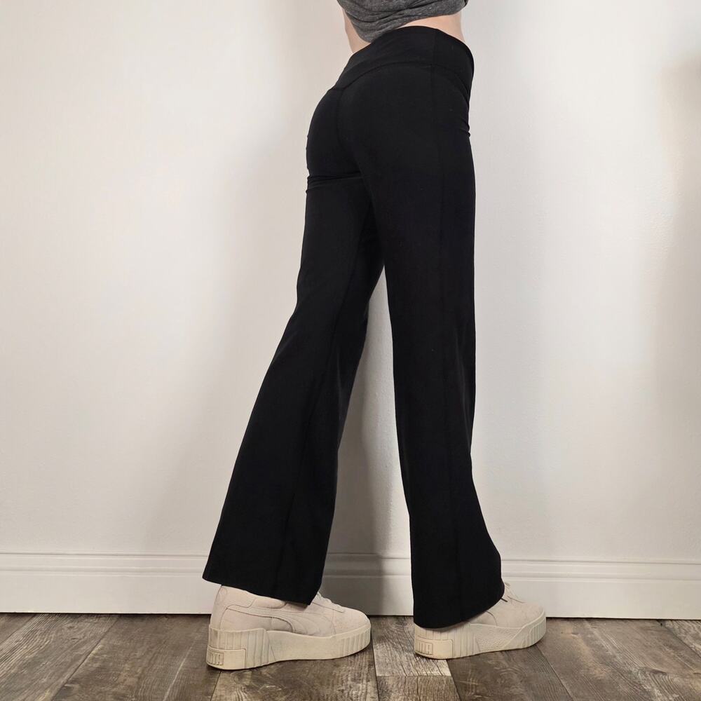 Nike Yogo Pants Mid Rise Dri-FIT  Black Size Medium Bootcut Yoga Workout Flare